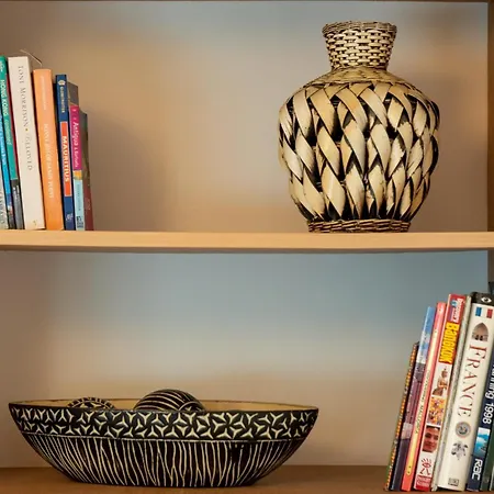 Apartamento Luxury 1st Floor Modern Flat, Close To With Free Parking *